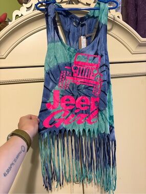 Beach by exist Tie-Dye Fringe Tank Top with Pink Jeep Graphic small